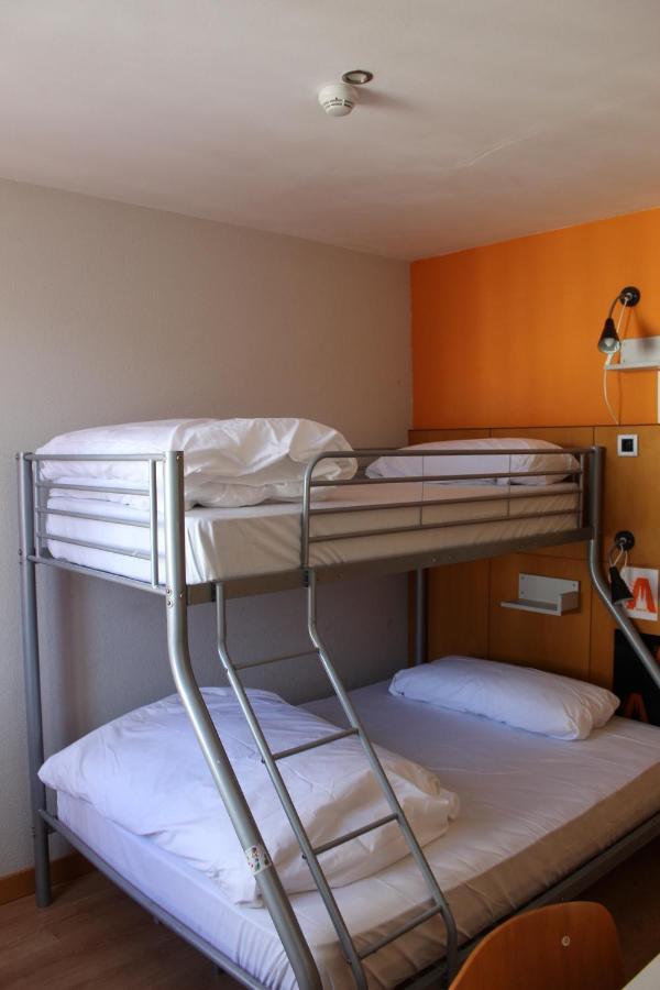 Mola! Hostel Burgo Exteriör bild